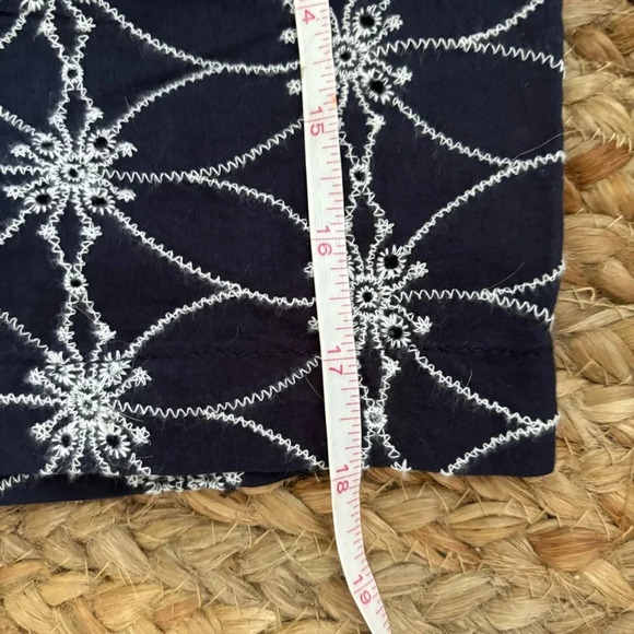 Lane Bryant size 16 embroidered blue & white cotton pull on shorts - Picture 4 of 6